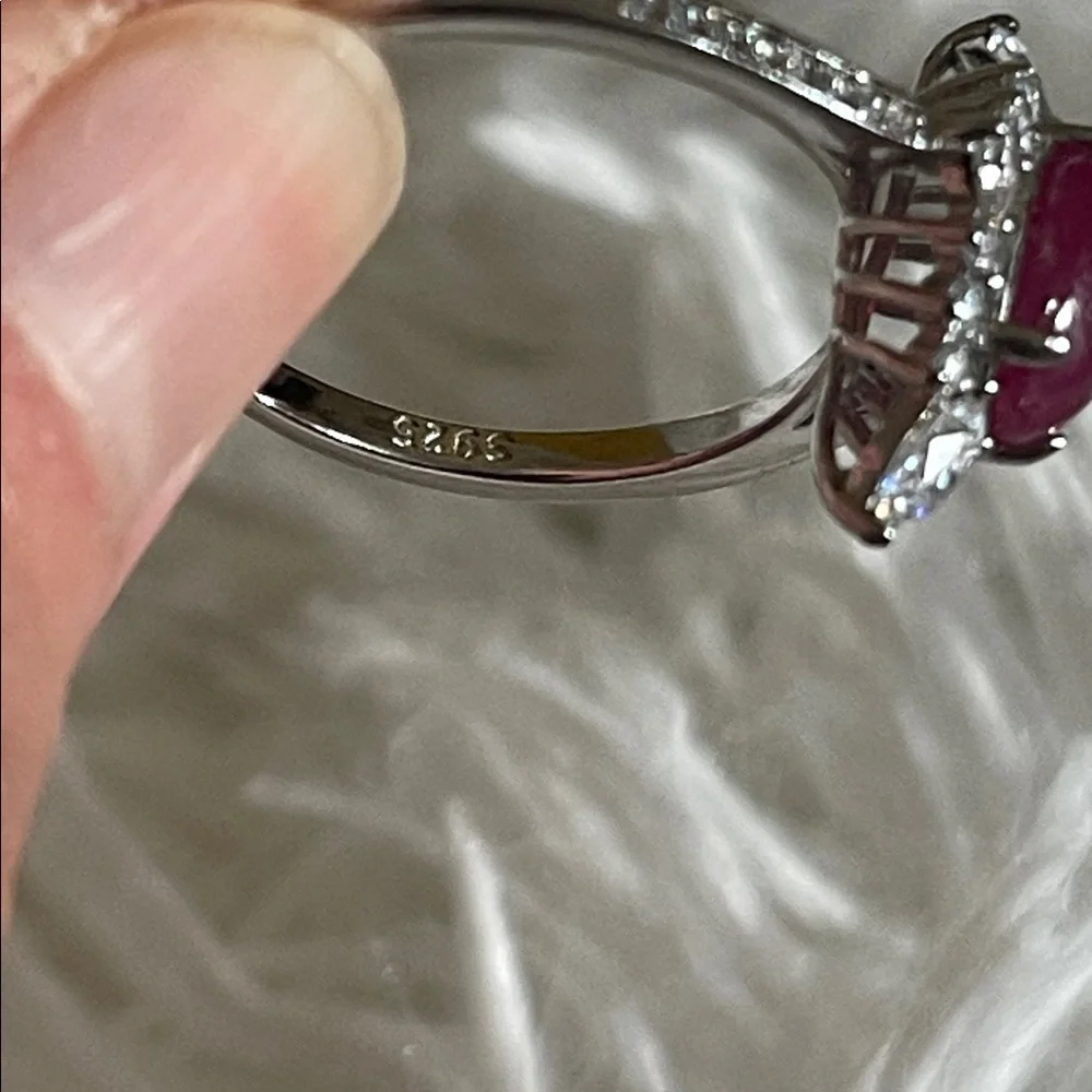 NWT Natural Ruby Star Gemstone with Moissanite Accent Ring in 925 Silver Size 10